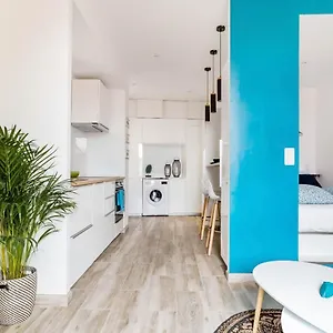 Appartement Les Bords De L'estaque X Studio Braque, Marseille